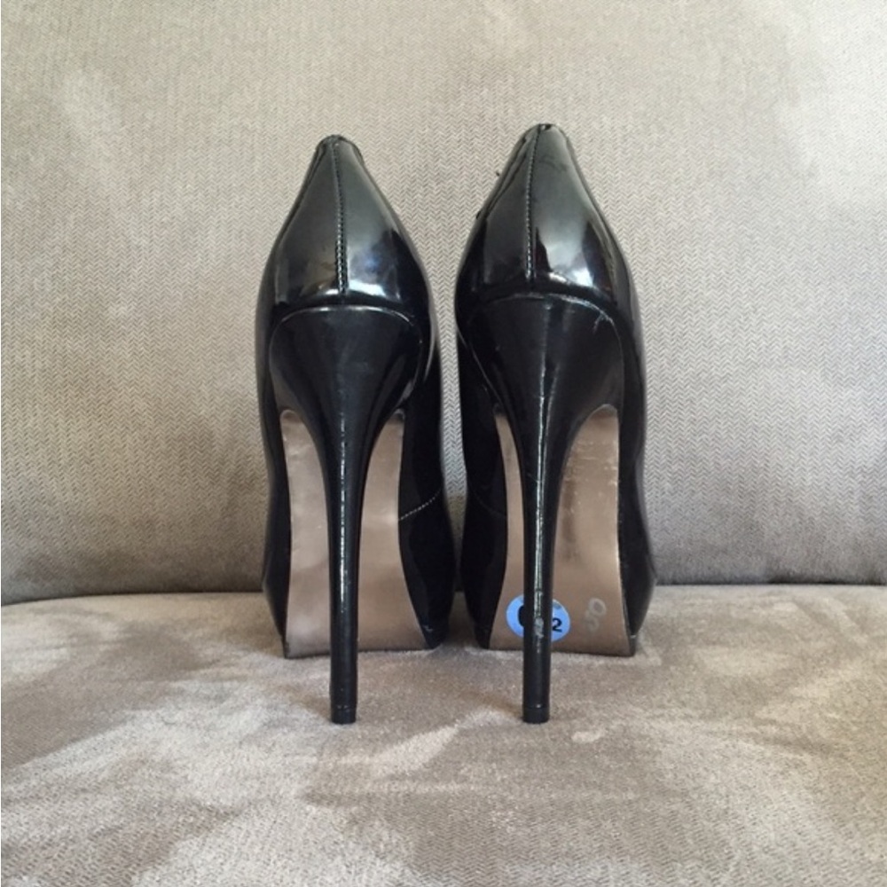 BLACK HEELS PATENT LEATHER - Picture 4 of 5